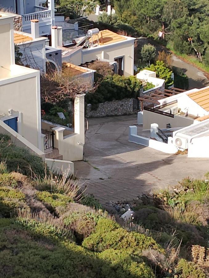 شقة Climbers' Nest 'With Sea And Rock Views And Private Pool' Kamari  المظهر الخارجي الصورة